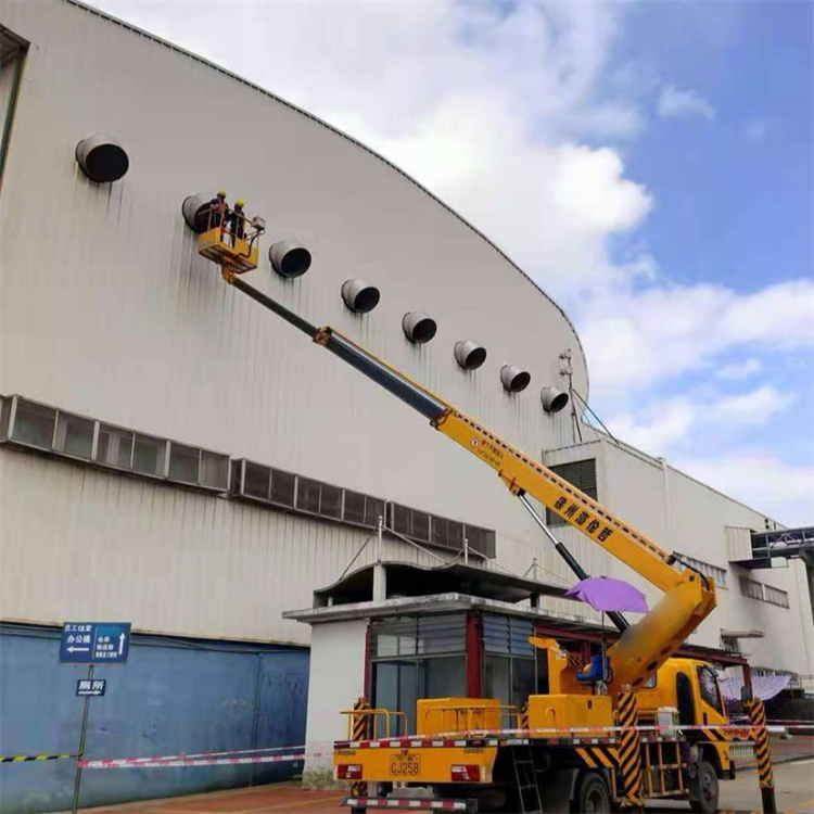 长葛高空作业车出租服务：专业广告牌安装解决方案